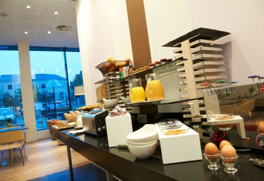 Hôtel Mercure Cholet Centre Hotel Overview