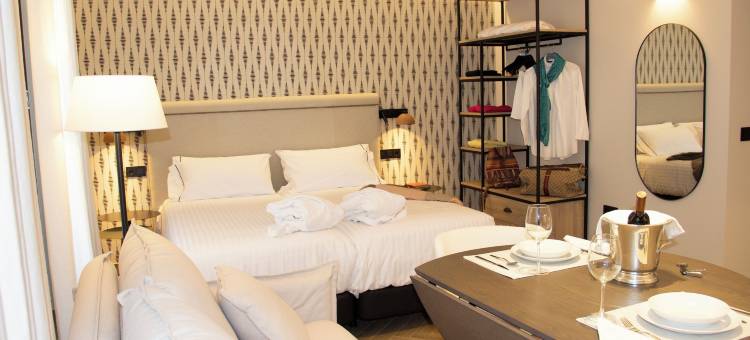 里贝拉门套房(Puerta de la Ribera Suites)图片