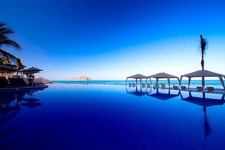 Park Royal Beach MazatlánOver view