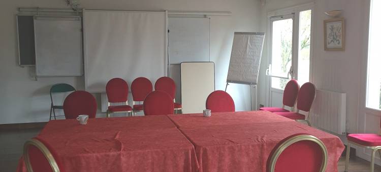 雷安维莱南希吕内维勒英式酒店(Brit Hotel Confort Nancy Lunéville)图片