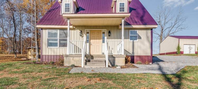 宁静的罗素泉家 w/ 火坑 & 池塘！(Peaceful Russell Springs Home w/ Fire Pit & Pond!)图片