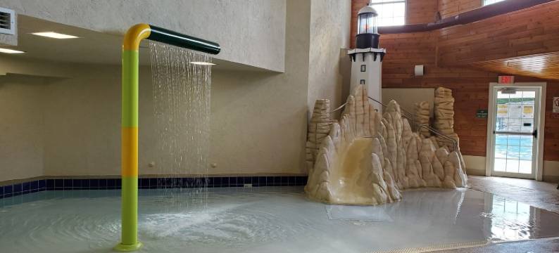 布里奇波特滨水度假村(Bridgeport Waterfront Resort)图片