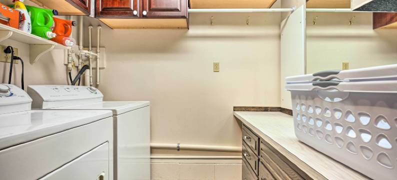 拥有湖泊通道和院子的华丽不来梅家庭(Gorgeous Bremen Home with Lake Access and Yard!)图片