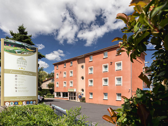 德尔图尔勒普恩维利吉利亚德直营酒店