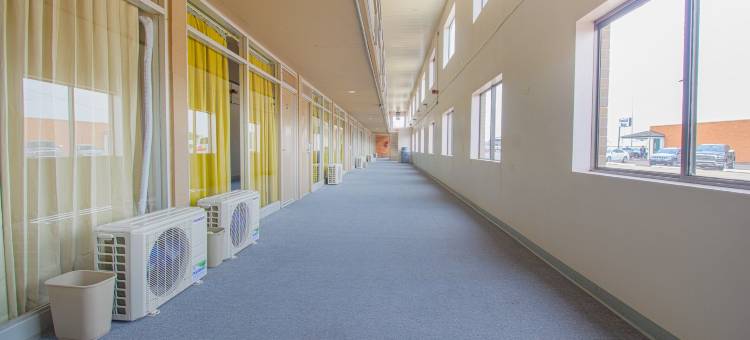 OYO 霍姆敦酒店 - 堪萨斯里伯勒(HomeTown Inn by OYO - Liberal, KS)图片