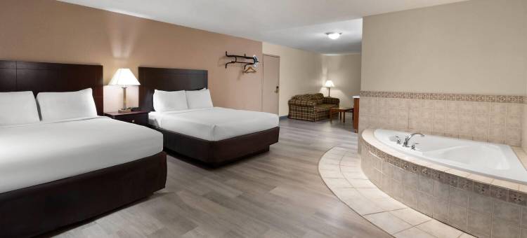 铁山温德姆贝蒙特酒店(Baymont by Wyndham Iron Mountain)图片