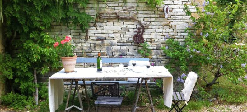 Hilltop Home with Valley View图片