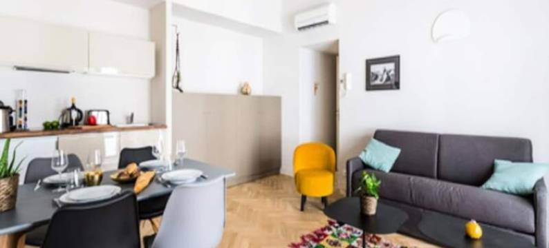 Beautiful Bright 4-Person Apartment Center图片