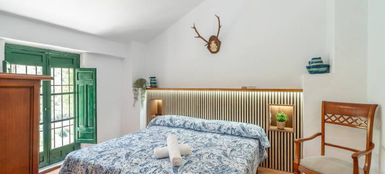 Farmhouse in Andalusia near Tiñosa Peak图片