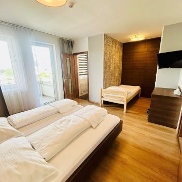 带免费停车的多房间别墅(Villa many rooms with Free Parking)图片