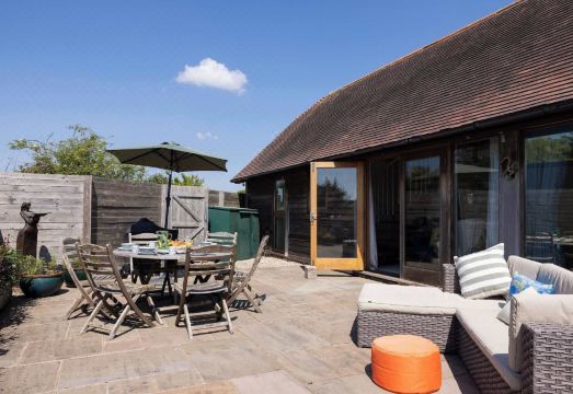 Countryside Escape for 6 in West Wittering Hotel Overview