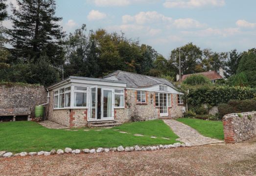 Penny Plot Cottage Hotel Overview