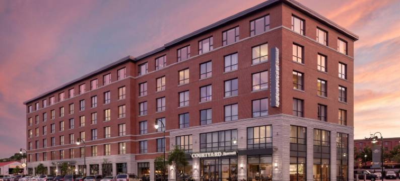 波特兰市中心/海滨万怡酒店(Courtyard Portland Downtown/Waterfront)图片