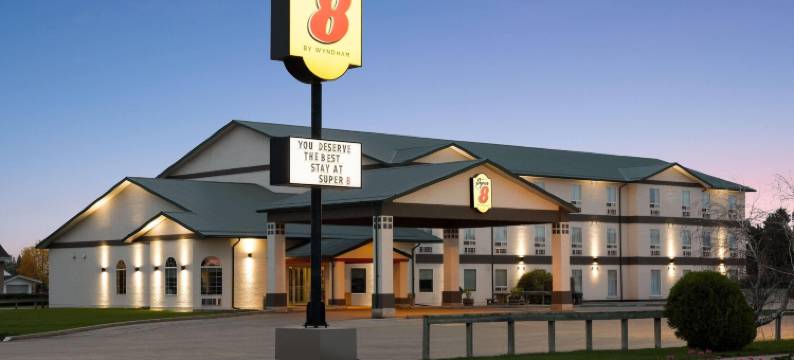 天鹅河速8酒店(Super 8 by Wyndham Swan River MB)图片