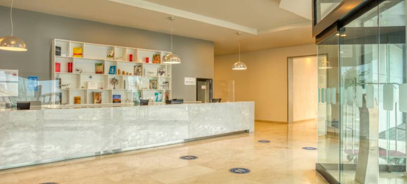 瓜达拉哈拉机场嘉年华酒店(Fiesta Inn Guadalajara Aeropuerto)图片