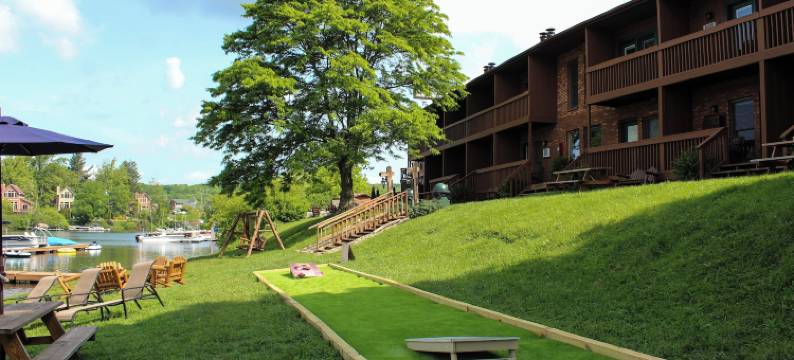 湖滨小屋(LakeFront Lodge)图片