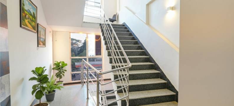 FabHotel Royal N Comforts图片