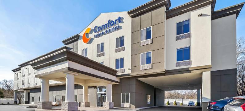 普莱恩维尔-福克斯波罗舒适套房酒店(Comfort Inn & Suites Plainville-Foxboro)图片