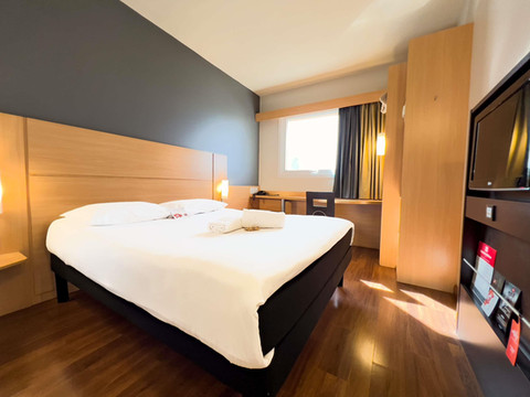 宜必思帕苏丰杜中心酒店