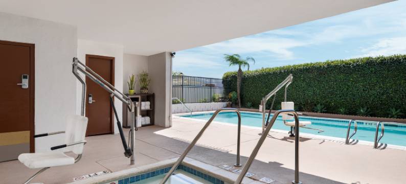 Holiday Inn Express 圣迭戈海洋世界(Holiday Inn Express SAN DIEGO-SEA WORLD AREA by IHG)图片