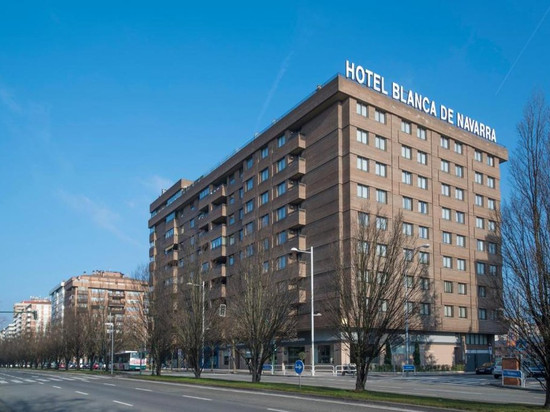 纳瓦拉布兰卡酒店