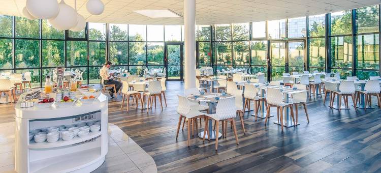 浮图罗斯科普阿克蒂斯美居酒店(Hôtel Mercure Poitiers Site du Futuroscope)图片