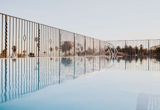 Hotel CalifornianHotel Overview