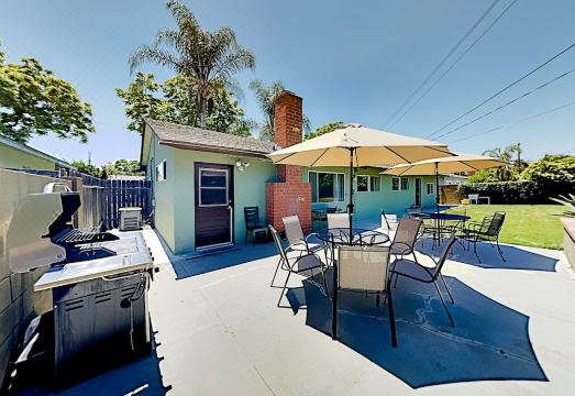 Exceptional Vacation Home in Anaheim 4 Bedroom HomeHotel Overview