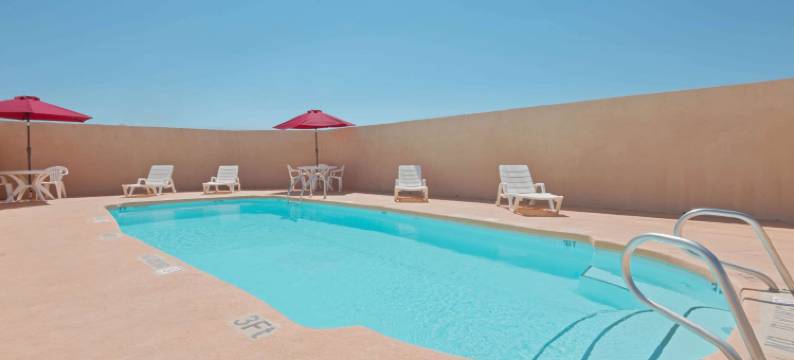 拉斯克鲁塞斯-白沙区温德姆速8酒店(Super 8 by Wyndham Las Cruces/White Sands Area)图片