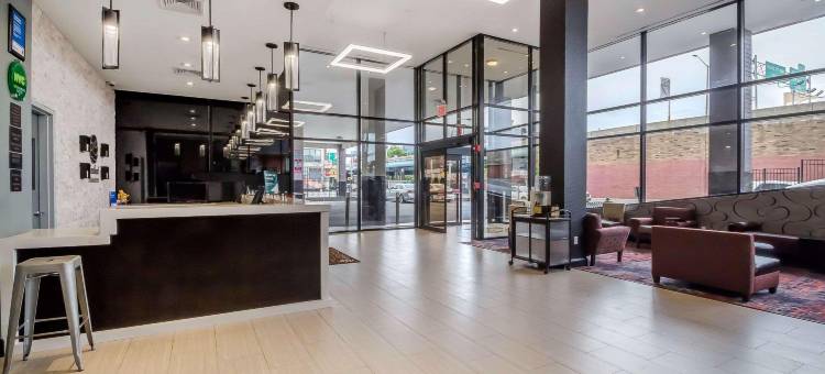 舒适套房酒店-近体育场(Comfort Inn & Suites Near Stadium)图片