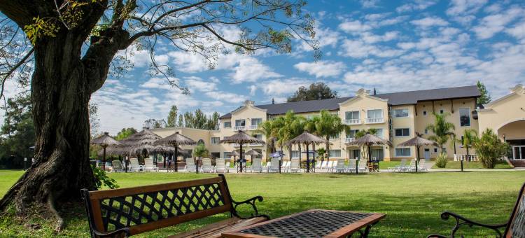 皮拉尔温德姆豪生酒店(Howard Johnson Pilar Resort Spa & Convention Center)图片