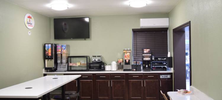罗利市中心南速8酒店(Super 8 by Wyndham Raleigh Downtown)图片
