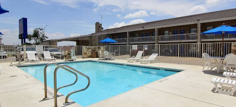 德克萨斯奥斯汀 - 犹他市中心 6 号汽车旅馆(Motel 6 Austin, TX - Central Downtown UT)图片