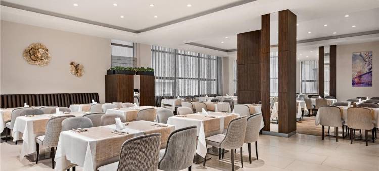 埃里温温德姆华美达套房酒店(Ramada Hotel and Suites by Wyndham Yerevan)图片