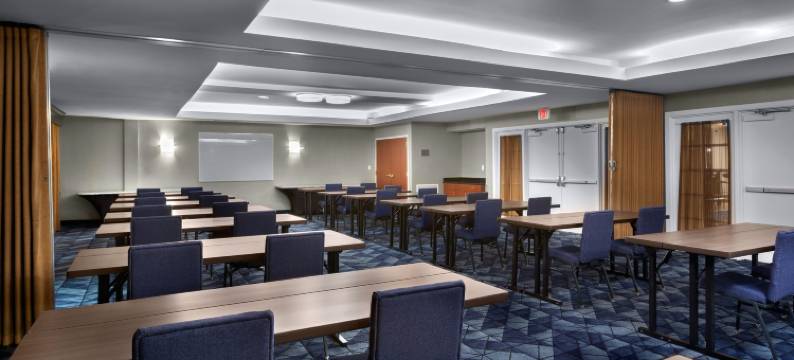 温斯顿塞勒姆汉斯商城万怡酒店(Courtyard Winston-Salem Hanes Mall)图片