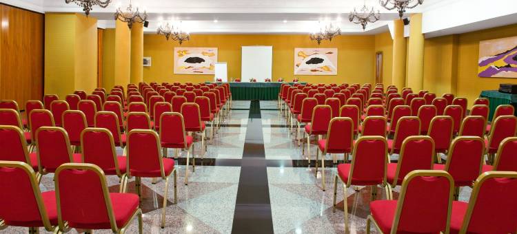 巴塞罗那参议员水疗伊鲁宁酒店(Ilunion les Corts Spa)图片