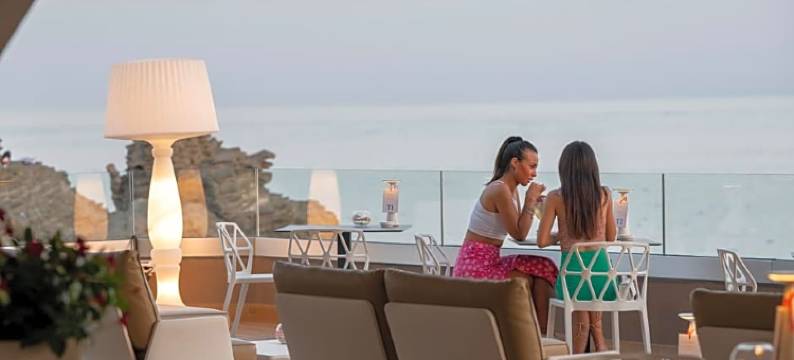 法拉吉奥尼大酒店(Grand Hotel Faraglioni)图片