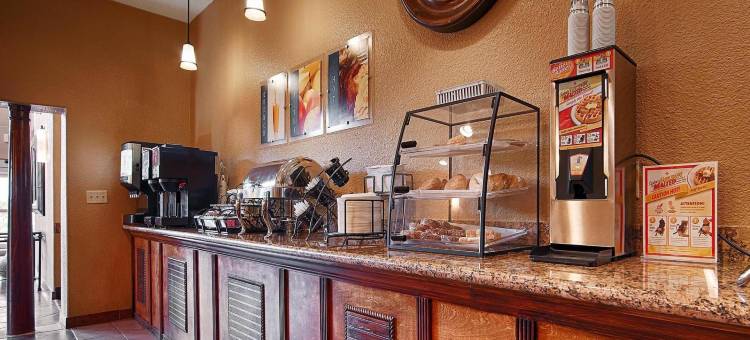 库埃罗呗盟套房酒店(Baymont by Wyndham Cuero)图片