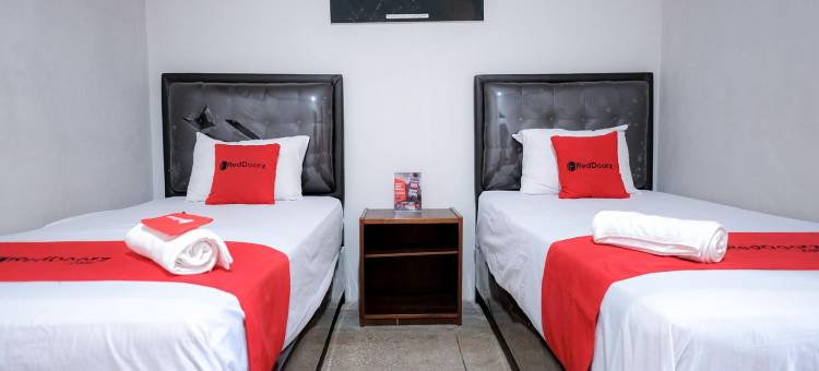 红多兹酒店-占碑普提塞姆帕克(RedDoorz @ Cempaka Putih Jambi)图片