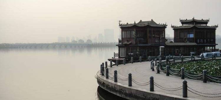 名家酒店(菱湖公园开放大学店)图片