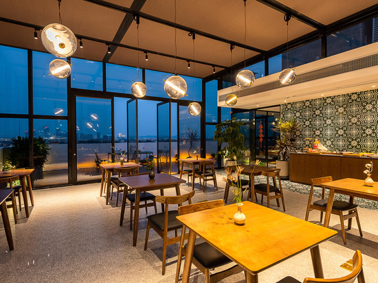 南海岁月民宿(广州高铁南站林岳西地铁站店)