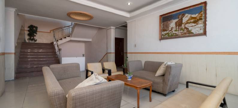 红多兹酒店-近西兰吉特国际机场(RedDoorz Near Silangit International Airport)图片