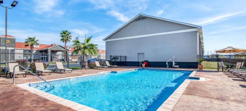 圣安东尼奥布鲁克斯城市基地拉昆塔温德姆酒店(La Quinta Inn by Wyndham San Antonio Brooks City Base)图片