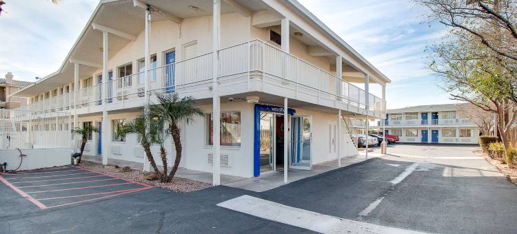 东凤凰城6号汽车旅馆(Motel 6-Phoenix, AZ - East)图片