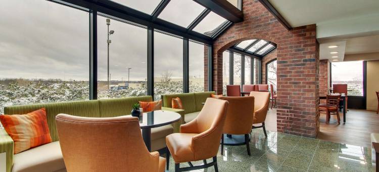 圣路易斯阿诺德梨树酒店(Pear Tree Inn St. Louis - Arnold)图片