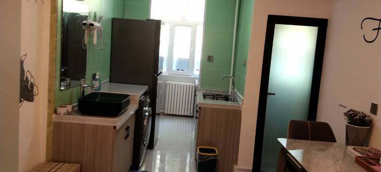 悠然小筑1楼可做饭空调房免费停车(伊宁路分店)图片