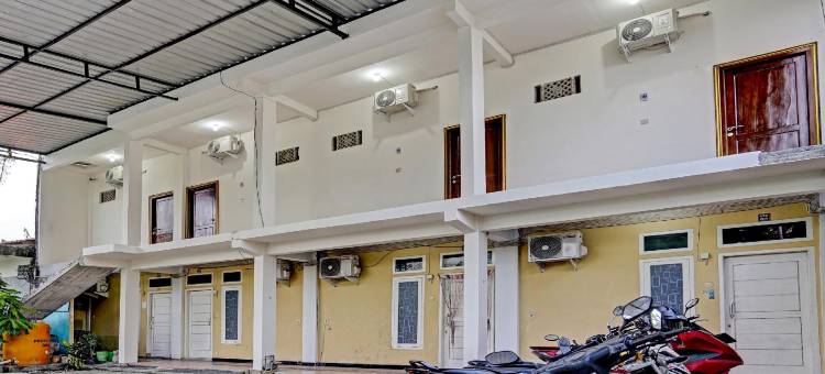 O酒店 哈加瓦拉蒙甘伊斯兰大酒店 靠近拉蒙甘体育中心(Grand Hagawa Syariah Near Alun Alun Lamongan RedPartner)图片