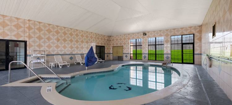 俄克拉何马市北凯艺套房酒店(Quality Inn & Suites Oklahoma City North)图片