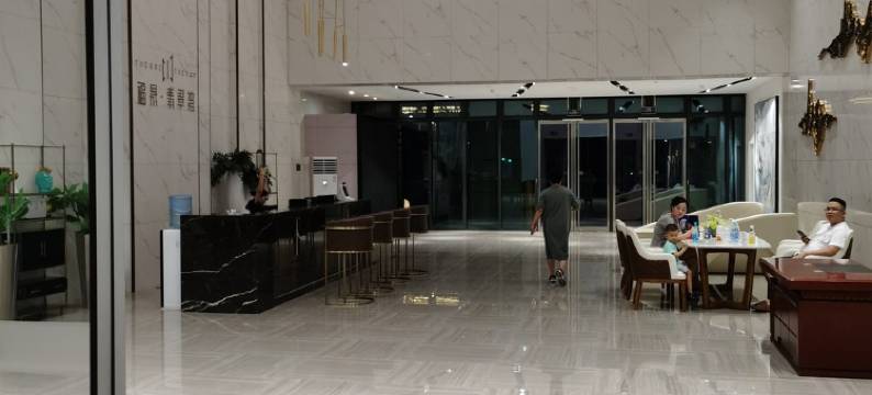 览湖恋梅溪公寓(五洲路分店)图片