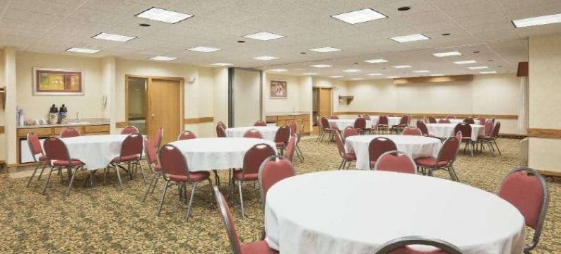 波塔吉呗盟套房酒店(Baymont by Wyndham Portage Indiana Dunes)图片